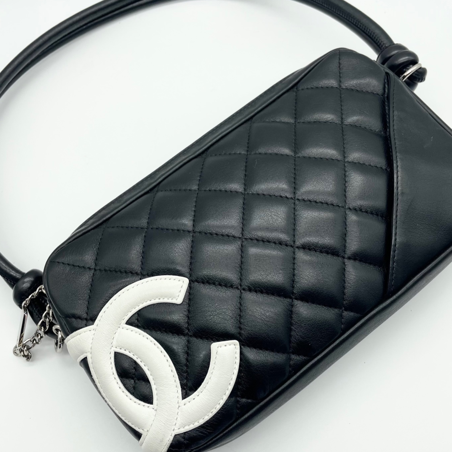 chanel pochette shoulder bag