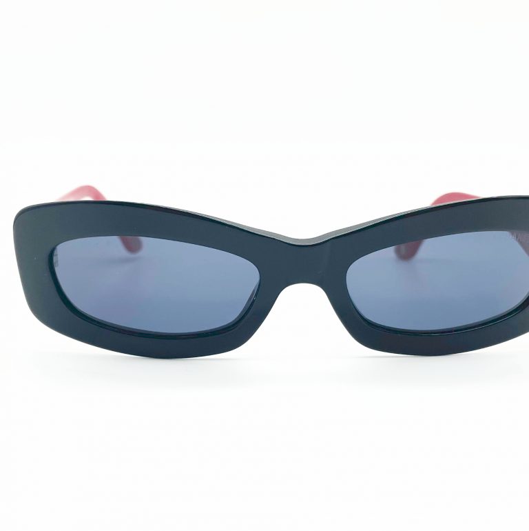 Chanel Chunky Sunglasses in Red and Black - Image 3