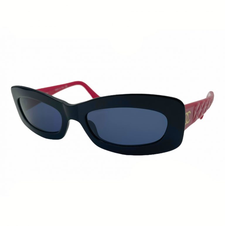 Vintage Chanel Chunky Sunglasses in Red and Black | NITRYL