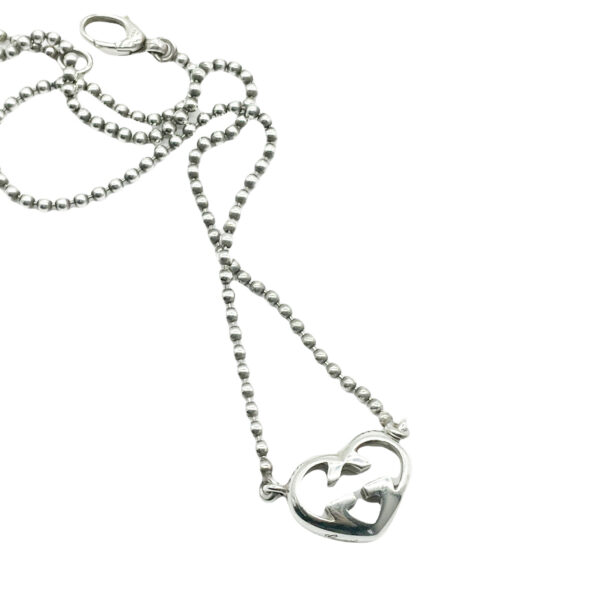 Gucci Interlocking Logo Heart Chain Necklace in Silver - Image 2