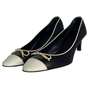 Vintage Chanel Logo Bow 2-Tone Heels in Black / White | NITRYL