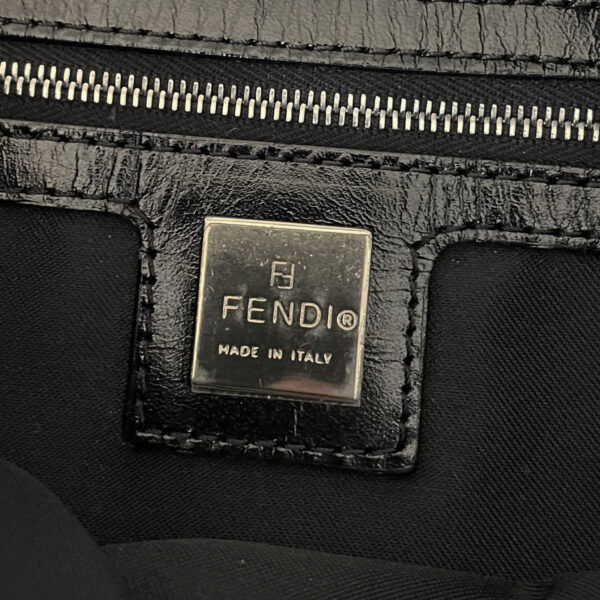 Fendi Beaded Flower Shoulder Baguette Bag with Calfskin Detailing - Image 6