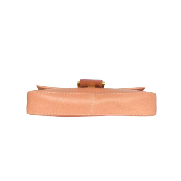 Fendi Leather Shoulder Baguette Bag in Peach Pink - Image 5