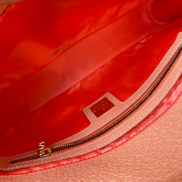 Fendi Leather Shoulder Baguette Bag in Peach Pink - Image 8