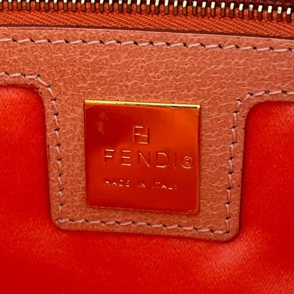 Fendi Leather Shoulder Baguette Bag in Peach Pink - Image 9