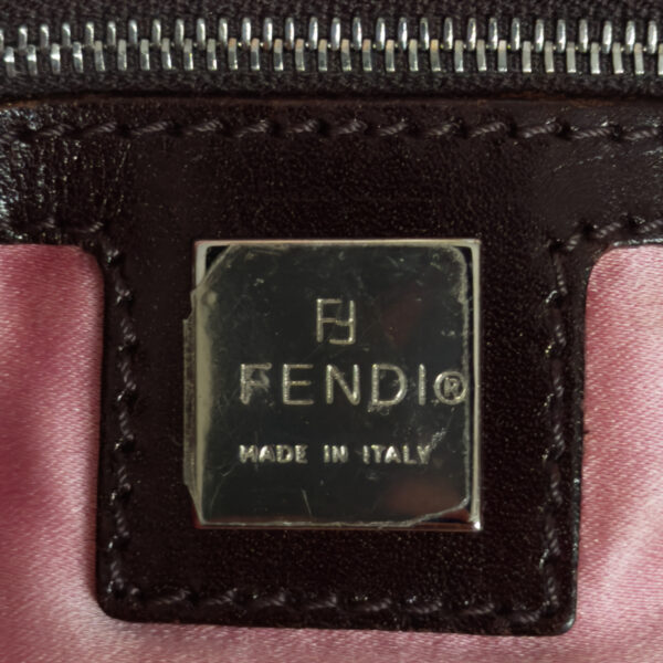 Fendi Knitted Crochet Mamma Shoulder Baguette Bag in Pink / Brown - Image 7