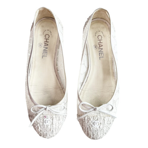 Vintage Chanel Bow Logo Lace Ballet Flats in White UK 5.5 | NITRYL