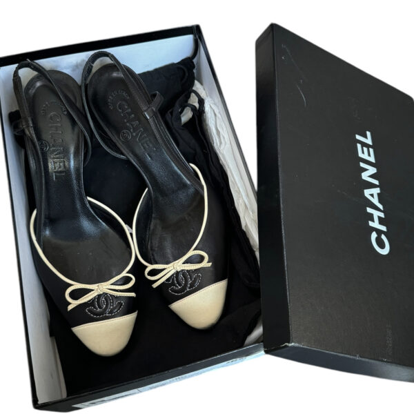 Chanel Bow Logo Slingback Heels in Black / Cream UK 3 - Image 5