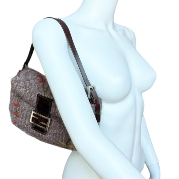 Fendi Floral Wool Knitted Baguette Bag in Brown / Silver - Image 9