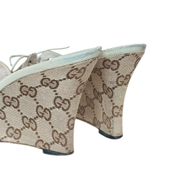 Gucci Monogram Bow Wedge Heels in Beige / Cream UK 4 - Image 4