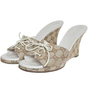 Vintage Gucci Monogram Bow Wedge Heels in Beige / Cream UK 4 | NITRYL