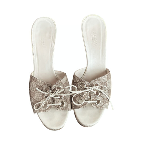 Gucci Monogram Bow Wedge Heels in Beige / Cream UK 4 - Image 3