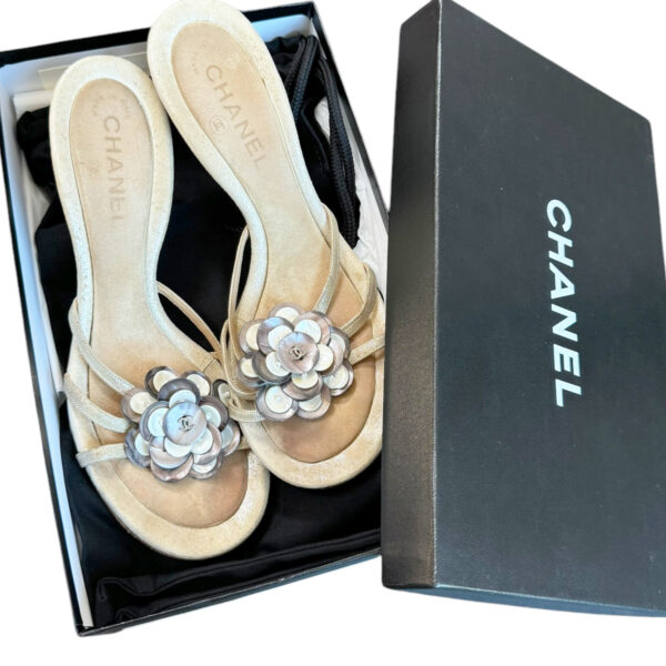Chanel Flower Pearl Logo Heels in Beige / Silver UK 5 - Image 5