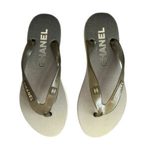 Vintage Chanel Rubber Sandal Flip Flops in Grey UK 5 | NITRYL