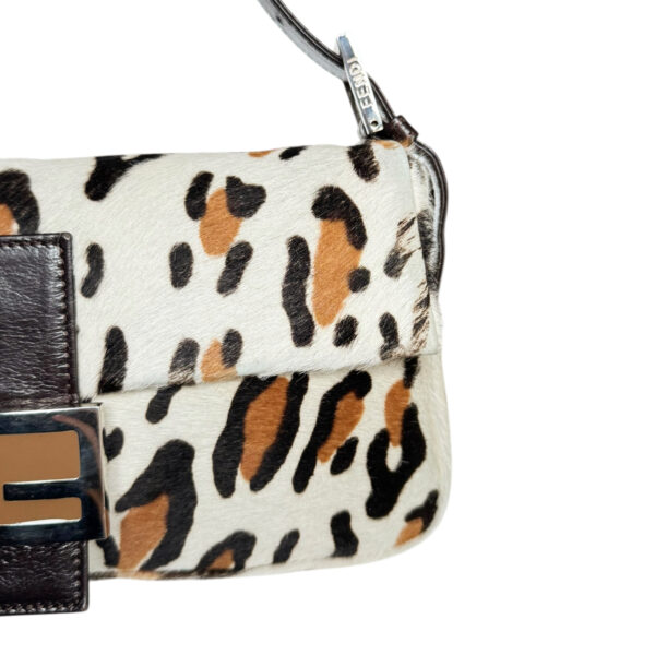 Fendi Snow Leopard Print Calfskin Shoulder Baguette Bag in White / Brown / Black - Image 8