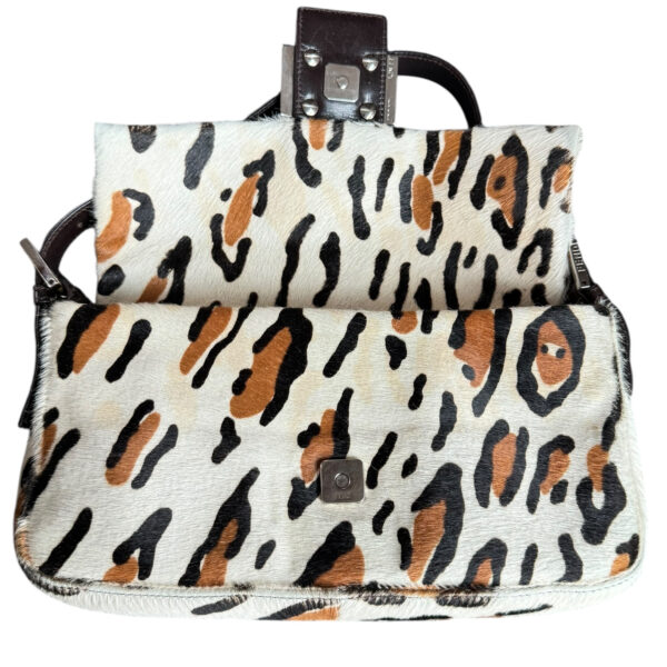 Fendi Snow Leopard Print Calfskin Shoulder Baguette Bag in White / Brown / Black - Image 6