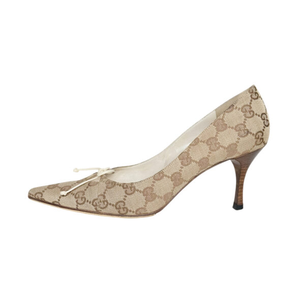 Gucci Monogram Bow Heels in Beige / Cream UK 4 - Image 2