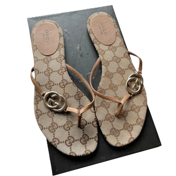 Gucci GG Logo Monogram Thong Flip Flop Sandals in Beige / Brown / Gold UK 3.5 - Image 4