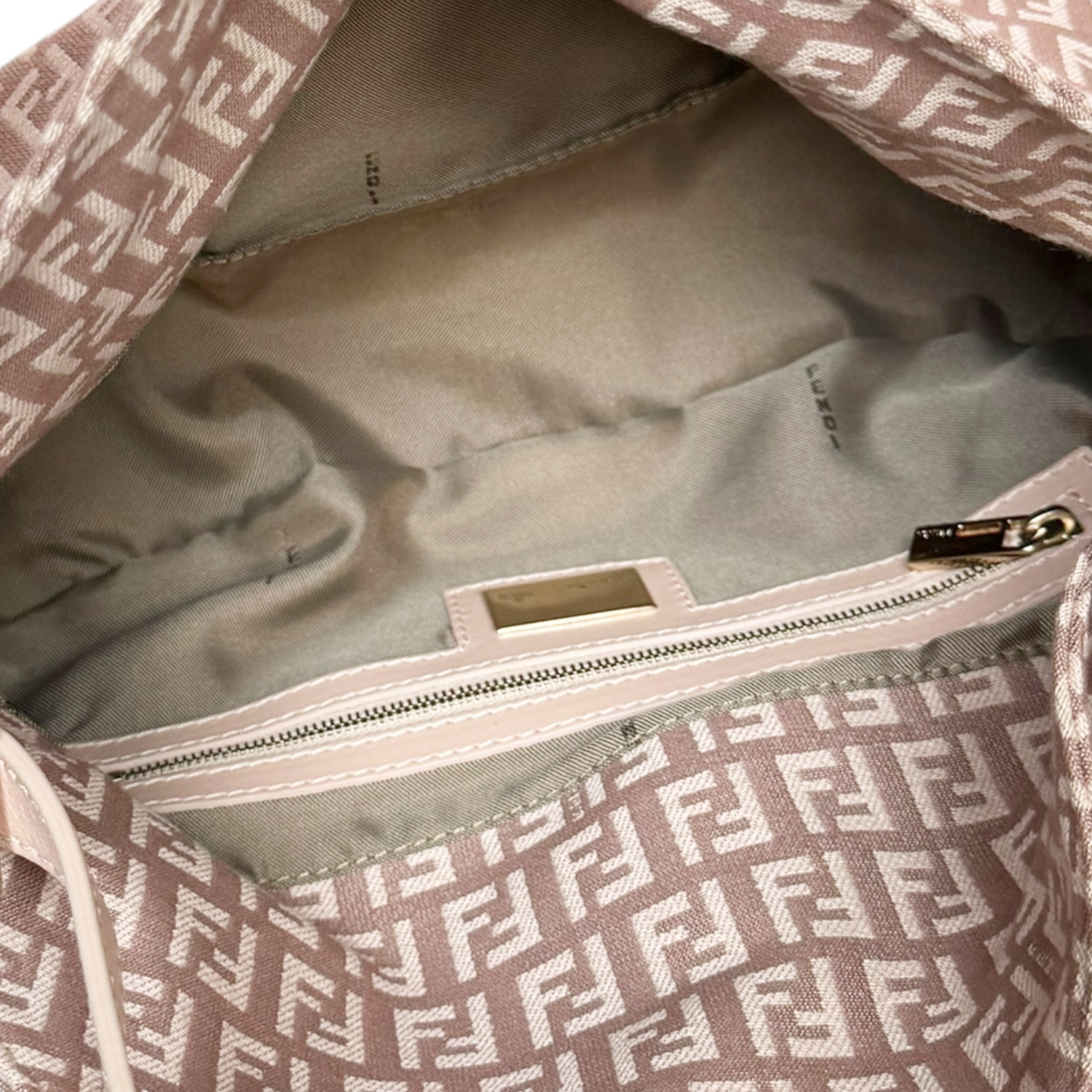 Fendi Monogram Shoulder Baguette Bag in Dusty Pink / Gold - Image 6
