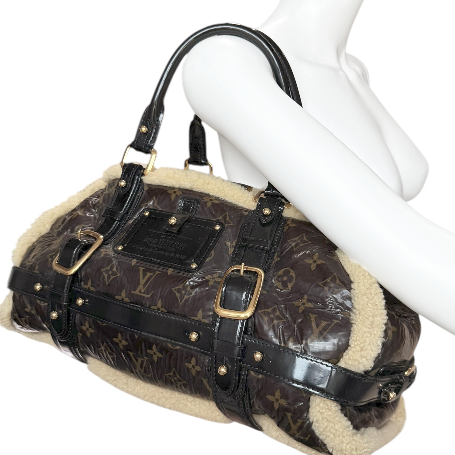 Louis Vuitton Monogram Shearling Storm Bag in Brown / Cream / Gold - Image 8