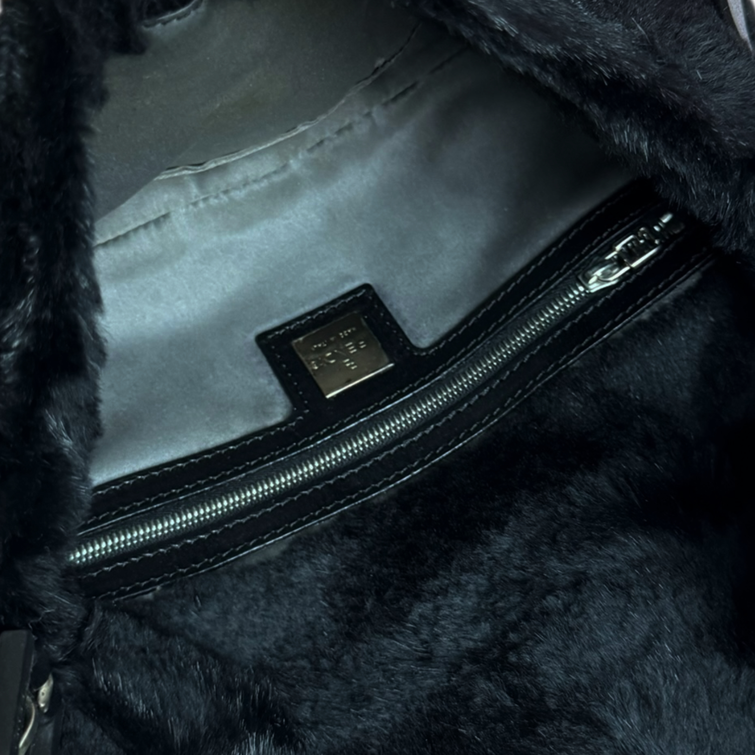 Fendi Fur Shoulder Baguette Bag in Black - Image 6