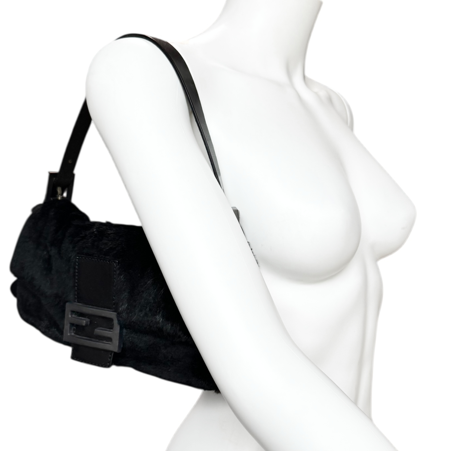 Fendi Fur Shoulder Baguette Bag in Black - Image 9