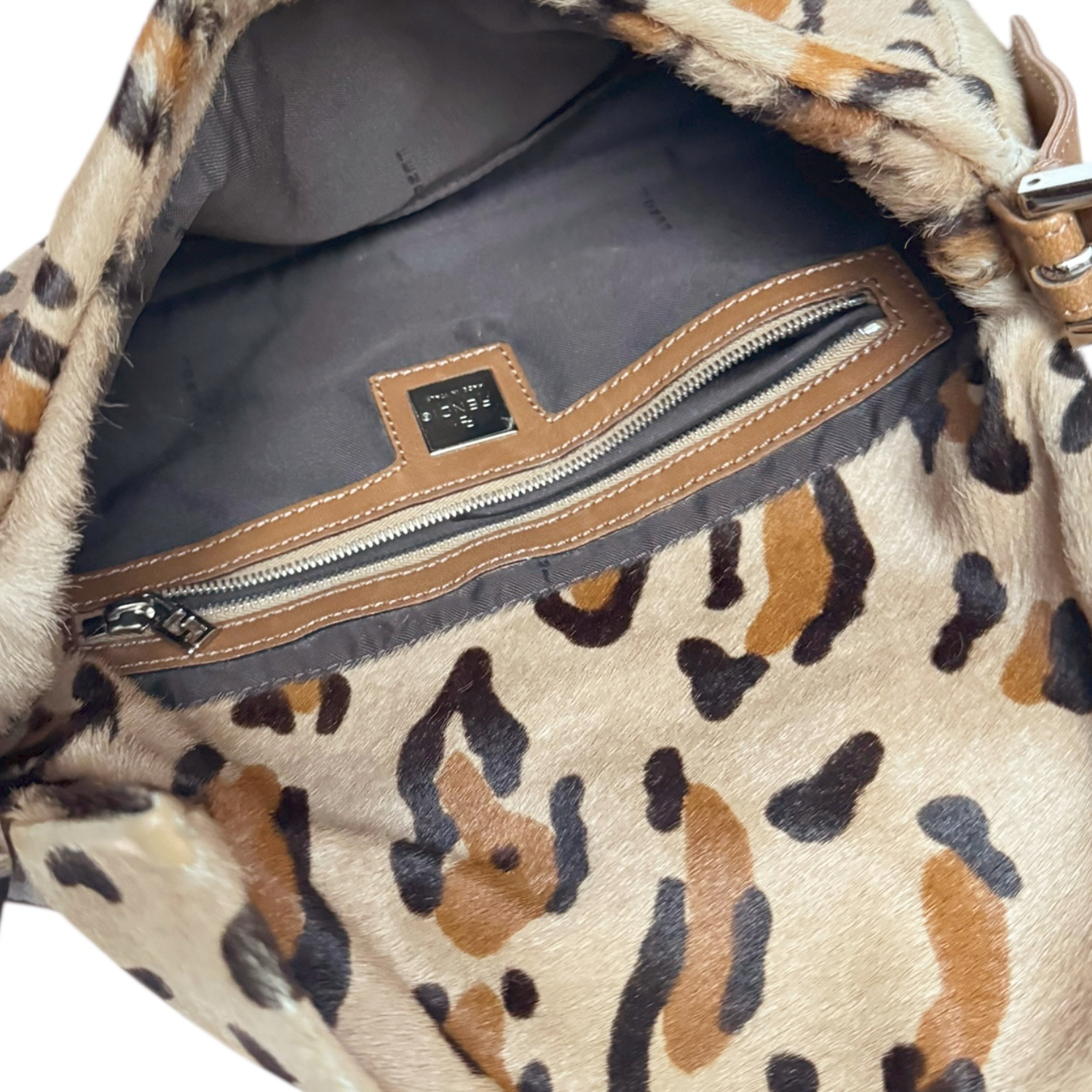 Fendi Leopard Print Calfskin Shoulder Baguette Bag in Brown / Tan - Image 8