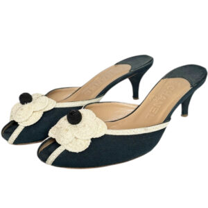 Vintage Chanel Logo Flower Linen Heels in Navy / Cream UK 3 | NITRYL
