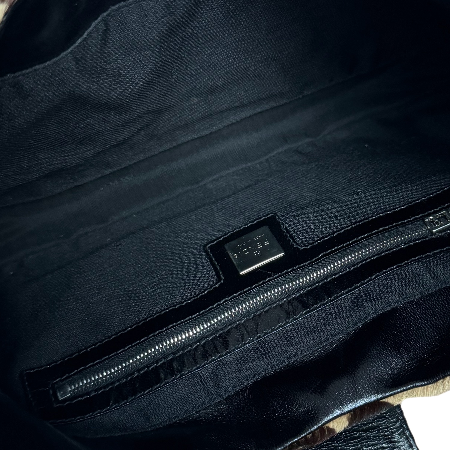 Fendi Leopard Print Calfskin Shoulder Baguette Bag - Image 6