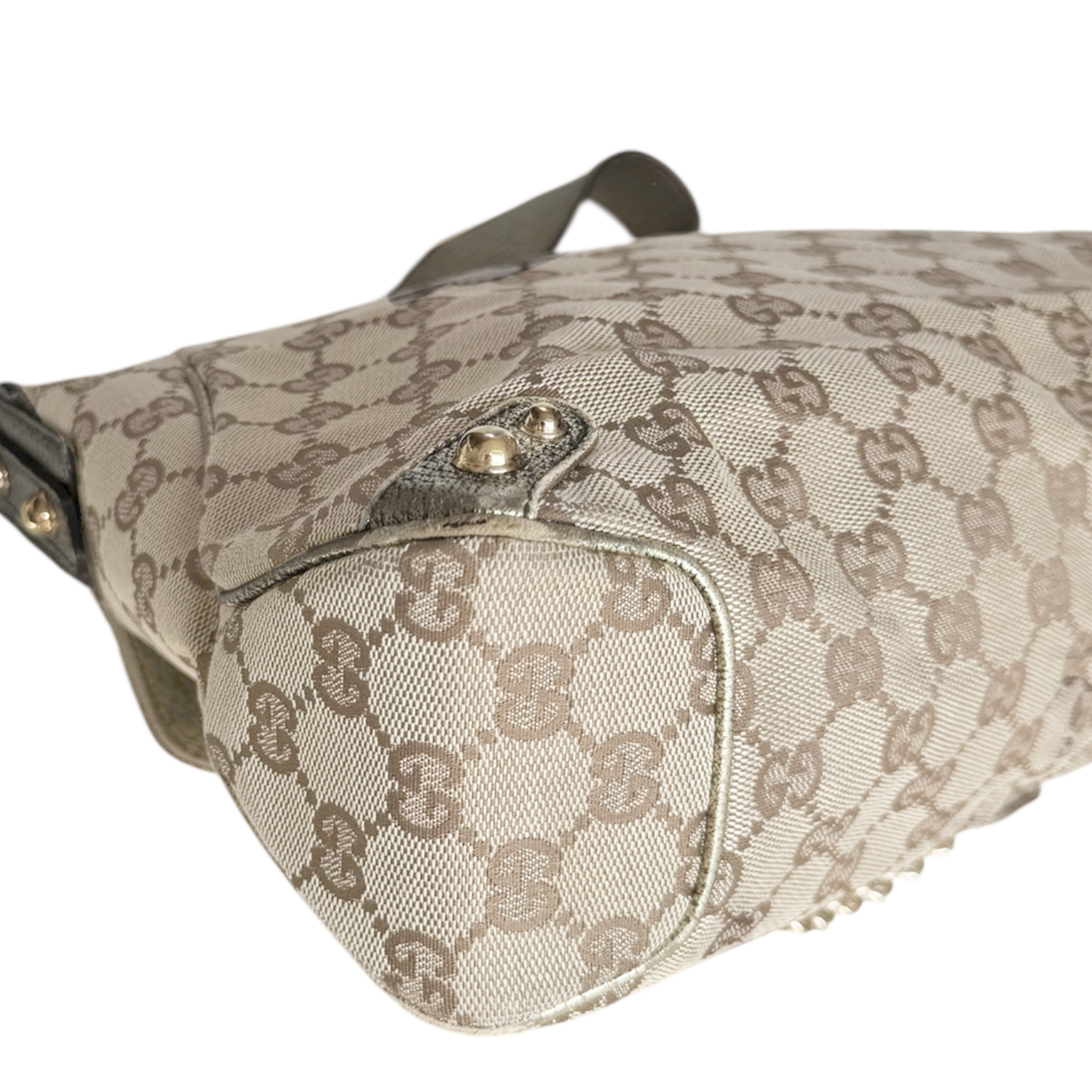 Gucci Monogram Horsebit Shoulder Bag in Beige / Metallic / Gold - Image 7
