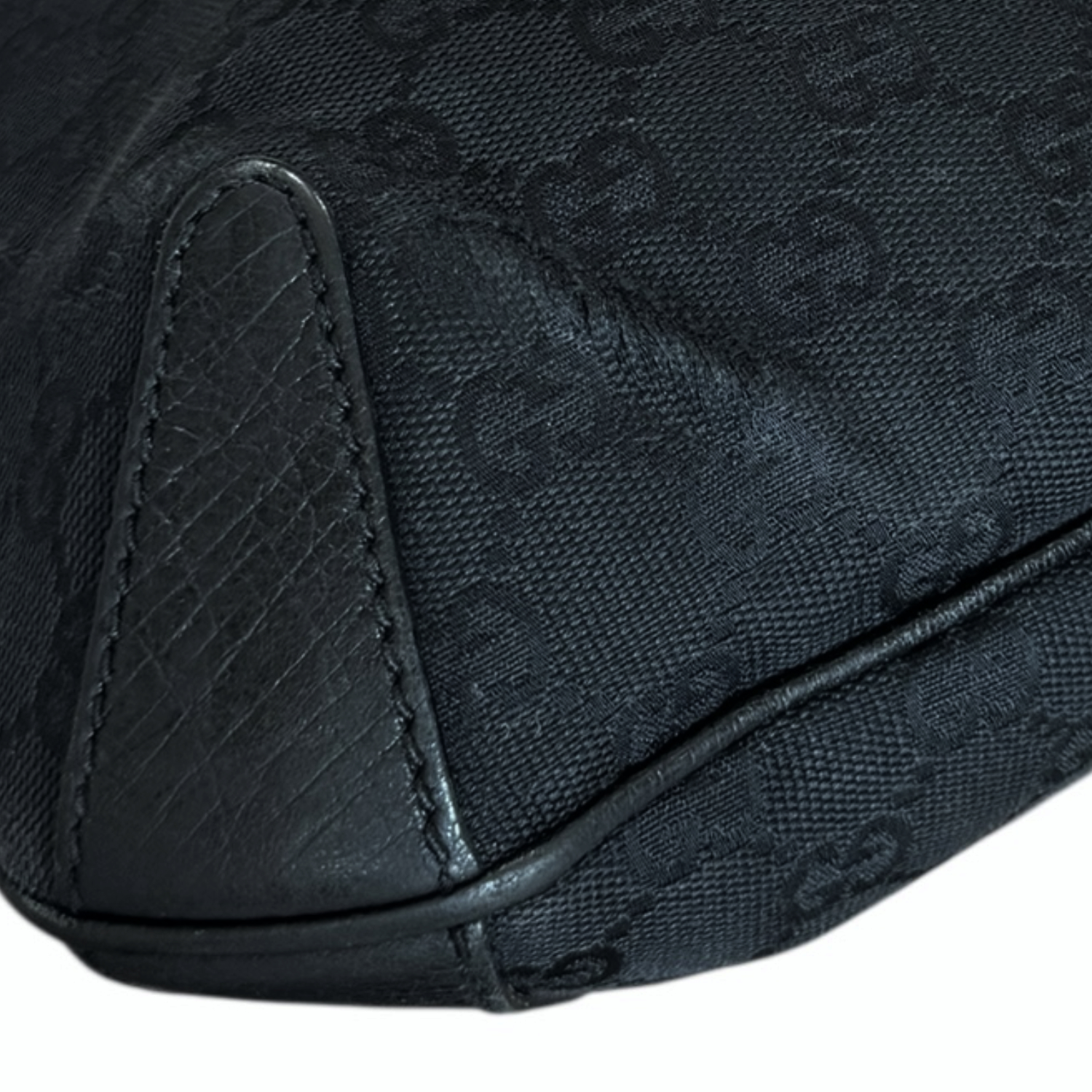 Gucci Monogram Horsebit Shoulder Bag in Black / Silver - Image 6