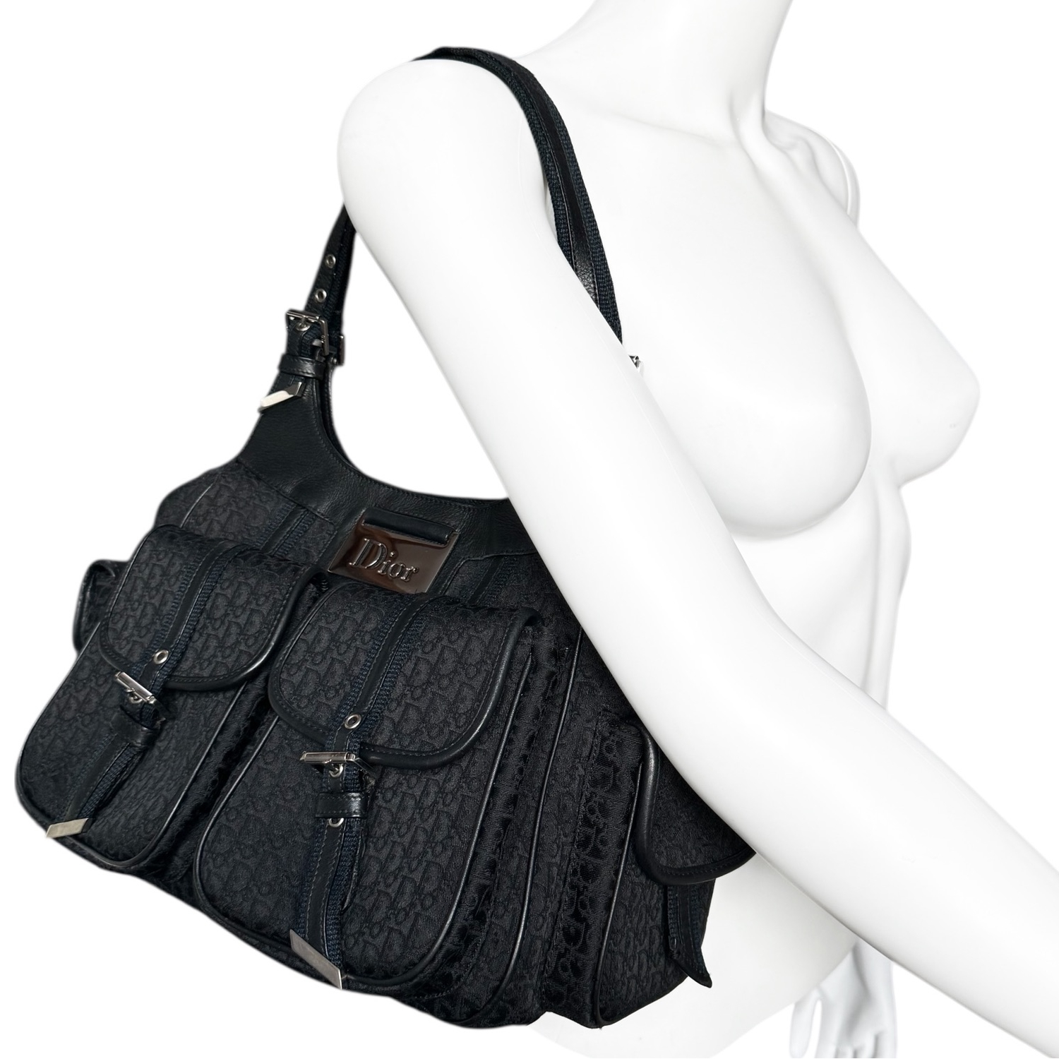Dior Monogram Pocket Columbus Hobo Shoulder Bag in Black / Silver - Image 8