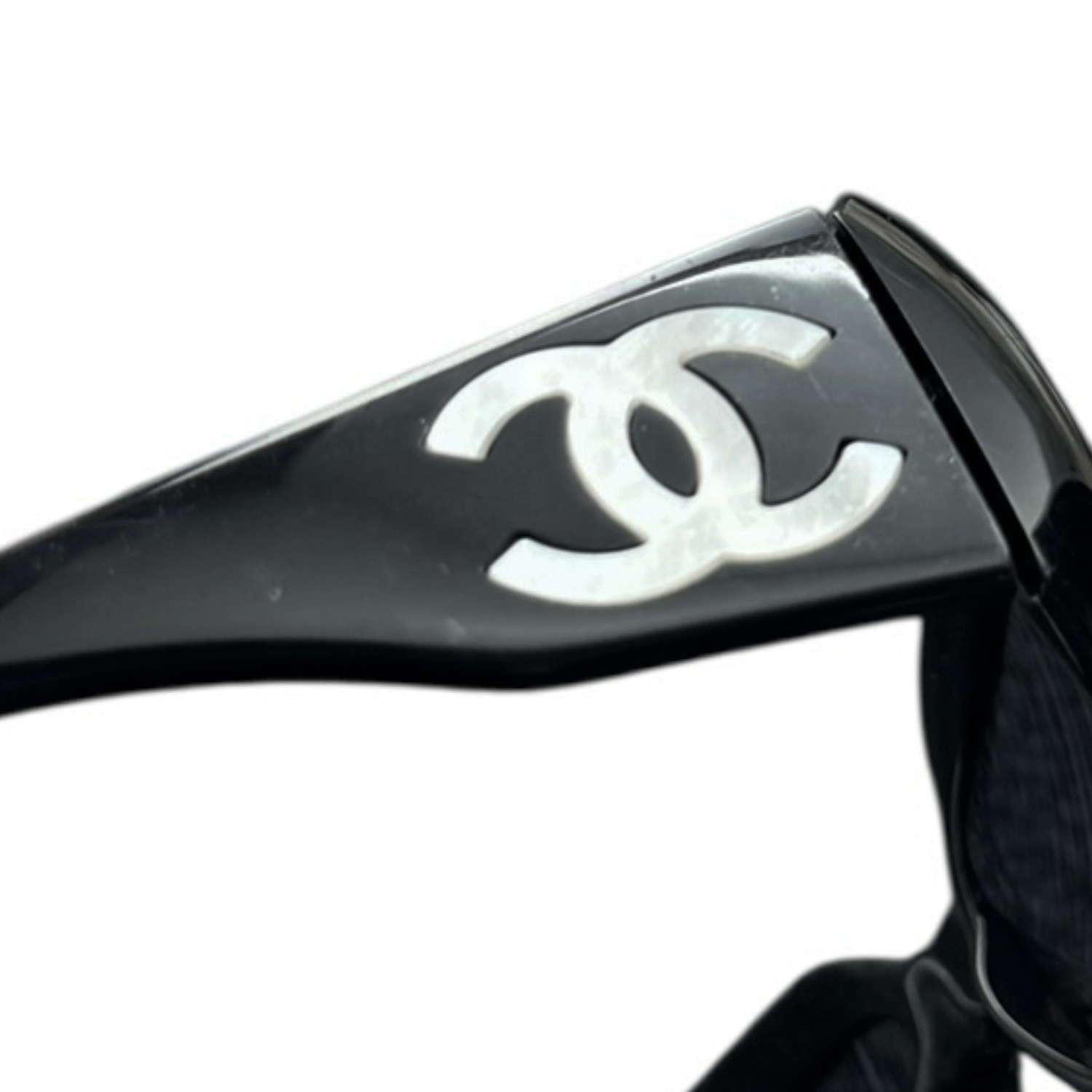 Chanel CC Mother of Pearl Oversized Sunglasses in Black - Image 4