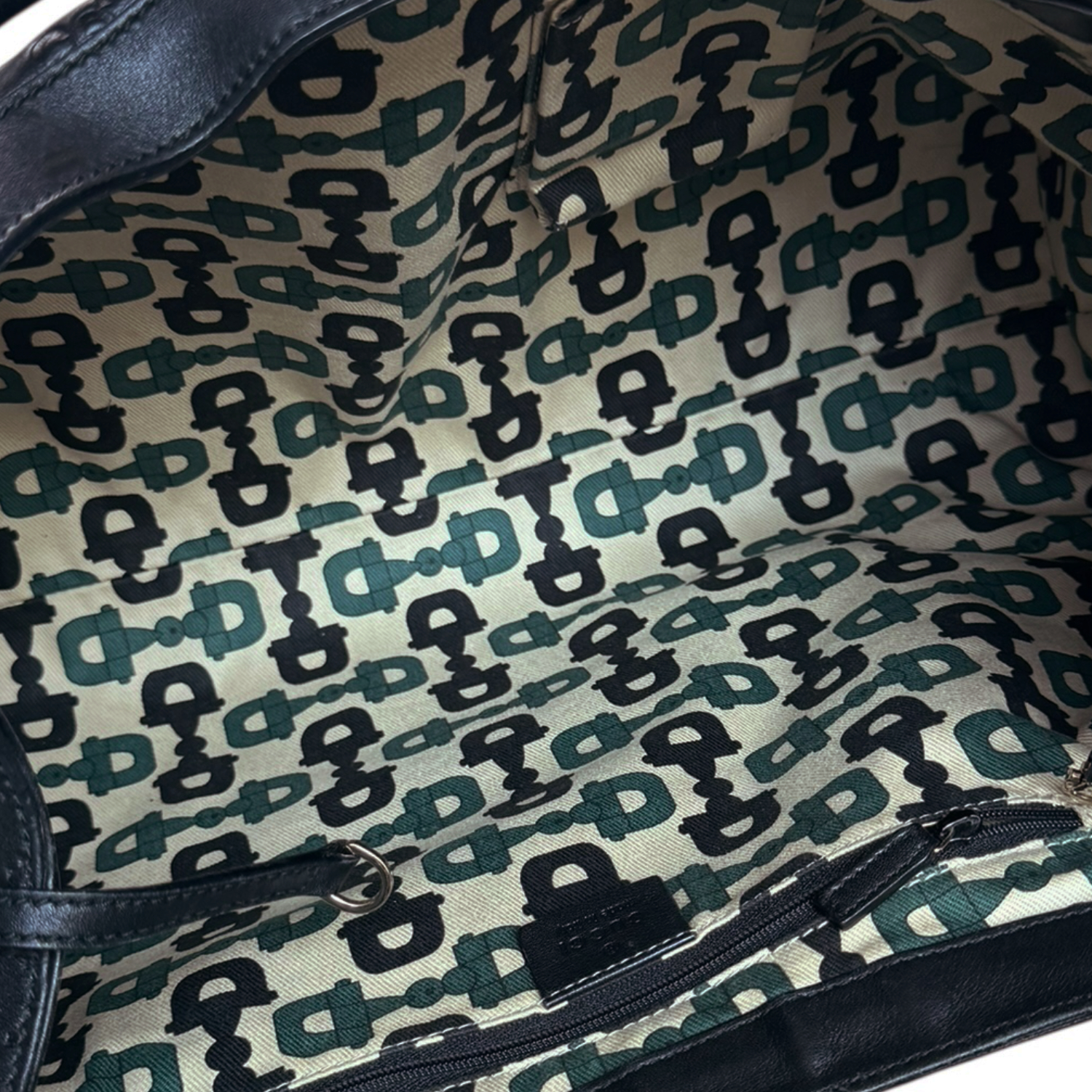 Gucci Monogram D Ring Leather Hobo Shoulder Bag in Black / Gold - Image 6